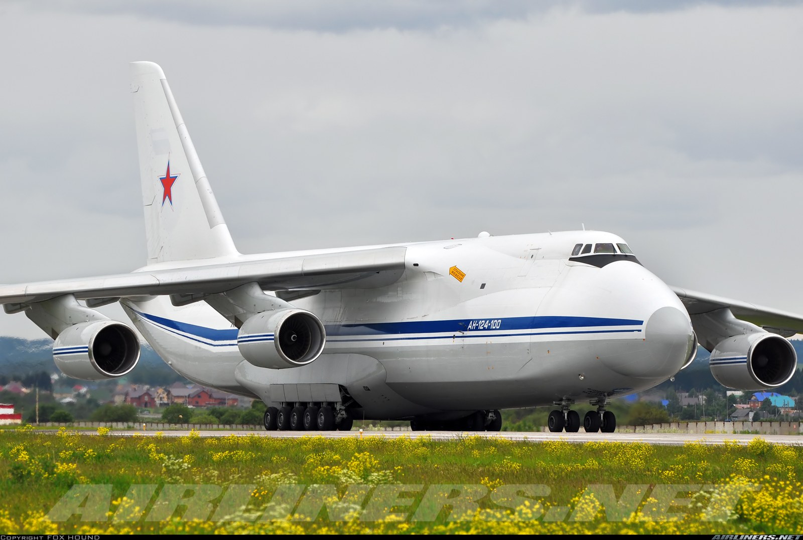 An-124