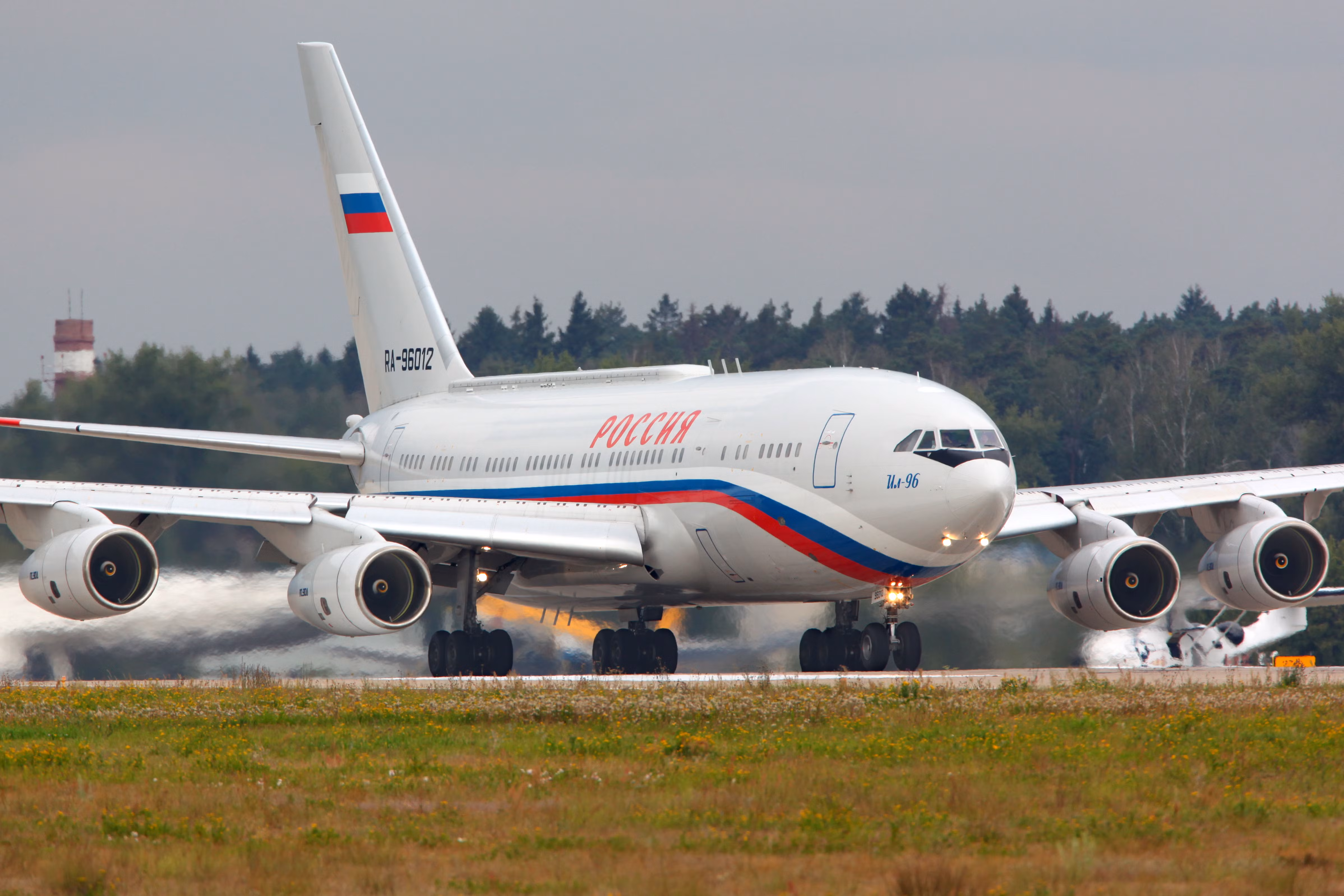 Il-96