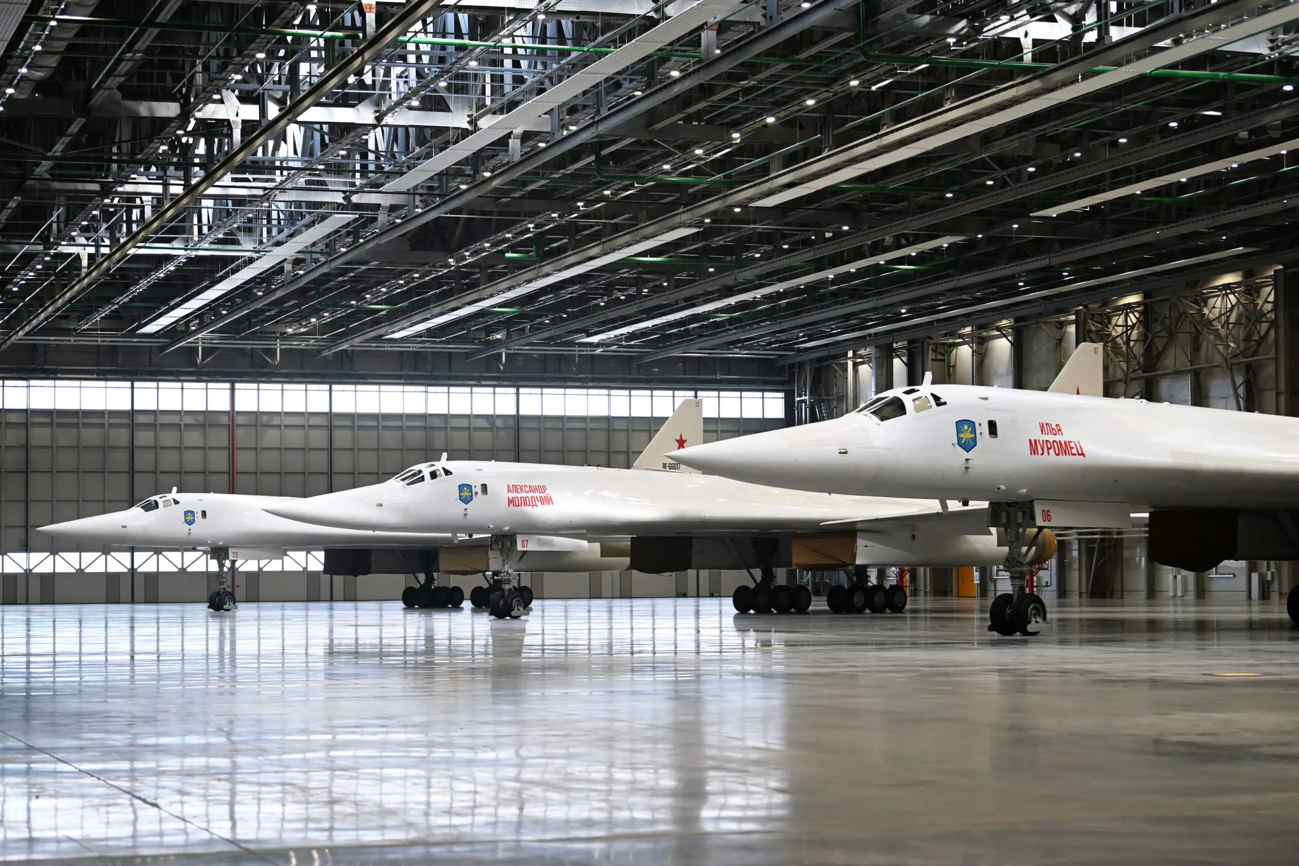 Tu-160
